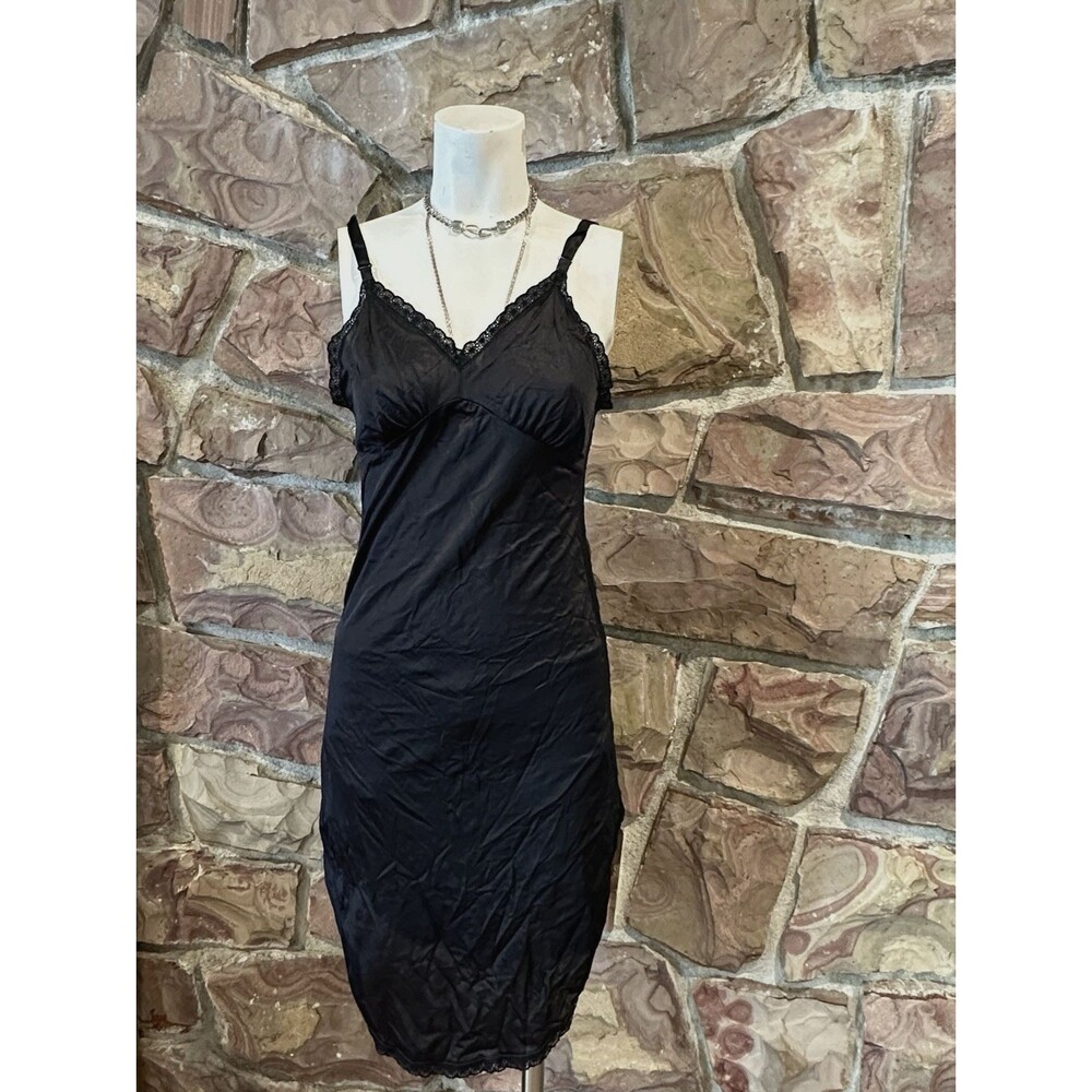 Vintage Black Full Slip 34 Sheer Lace On Bodice & Hem V Neck Adjustable Strap